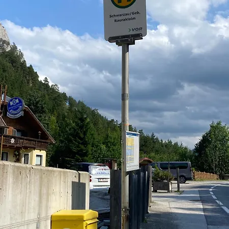 Rauraklalm Bed & Breakfast
